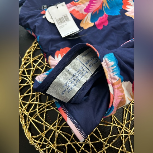 La Blanca Women's One Piece Swimsuit Lingerie Tummy Control Bathing Suit - Picture 9 of 9